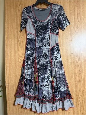 Miss Nikky Short-Sleeve Floral & Print Panel Dress in Gray with Red Trim